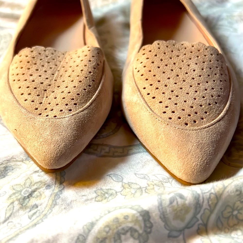 Cole Haan flats. Size 7.5 B. Pretty mauve suede. Brand new.